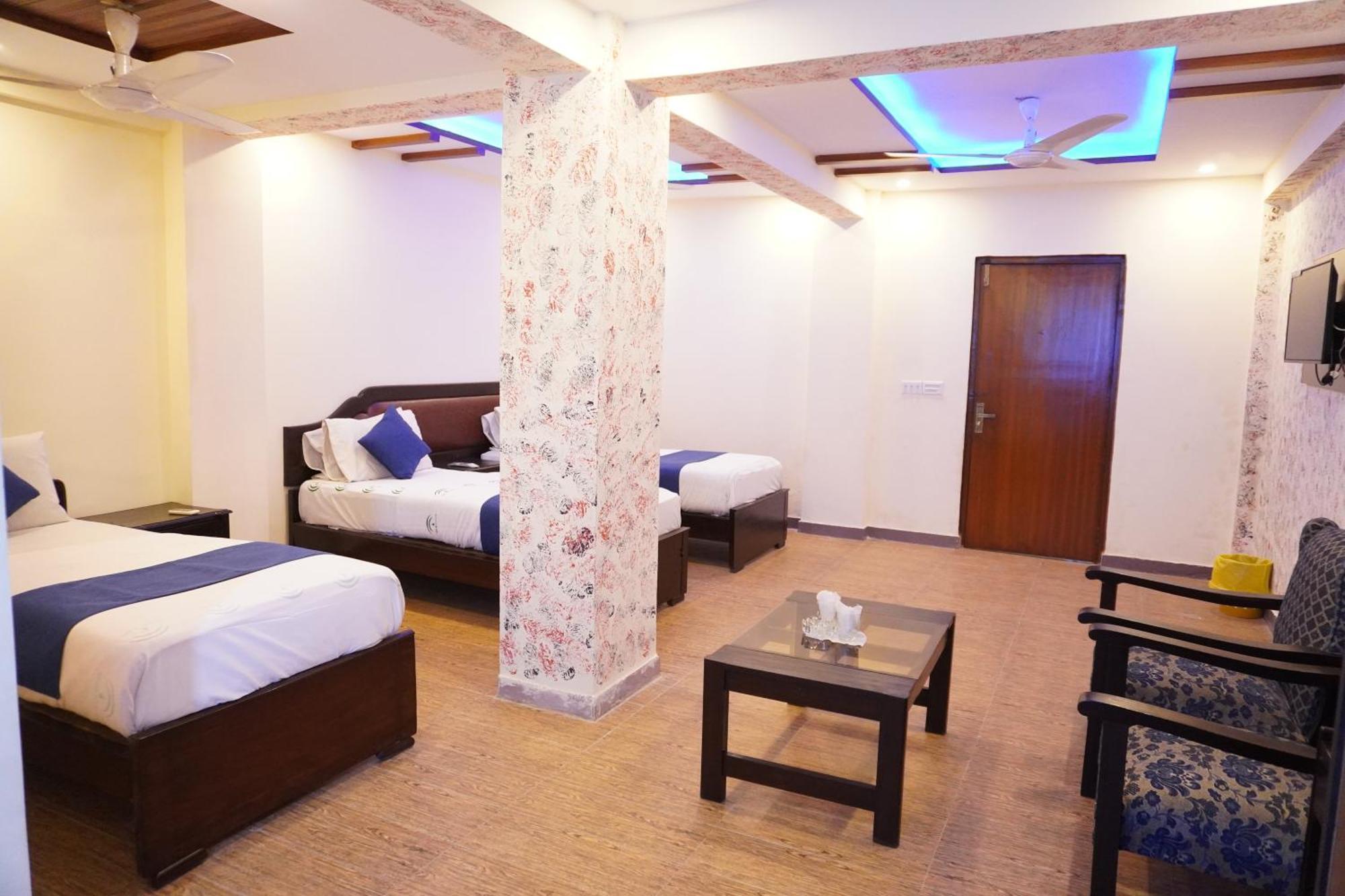 National Hotel Lahore Buitenkant foto