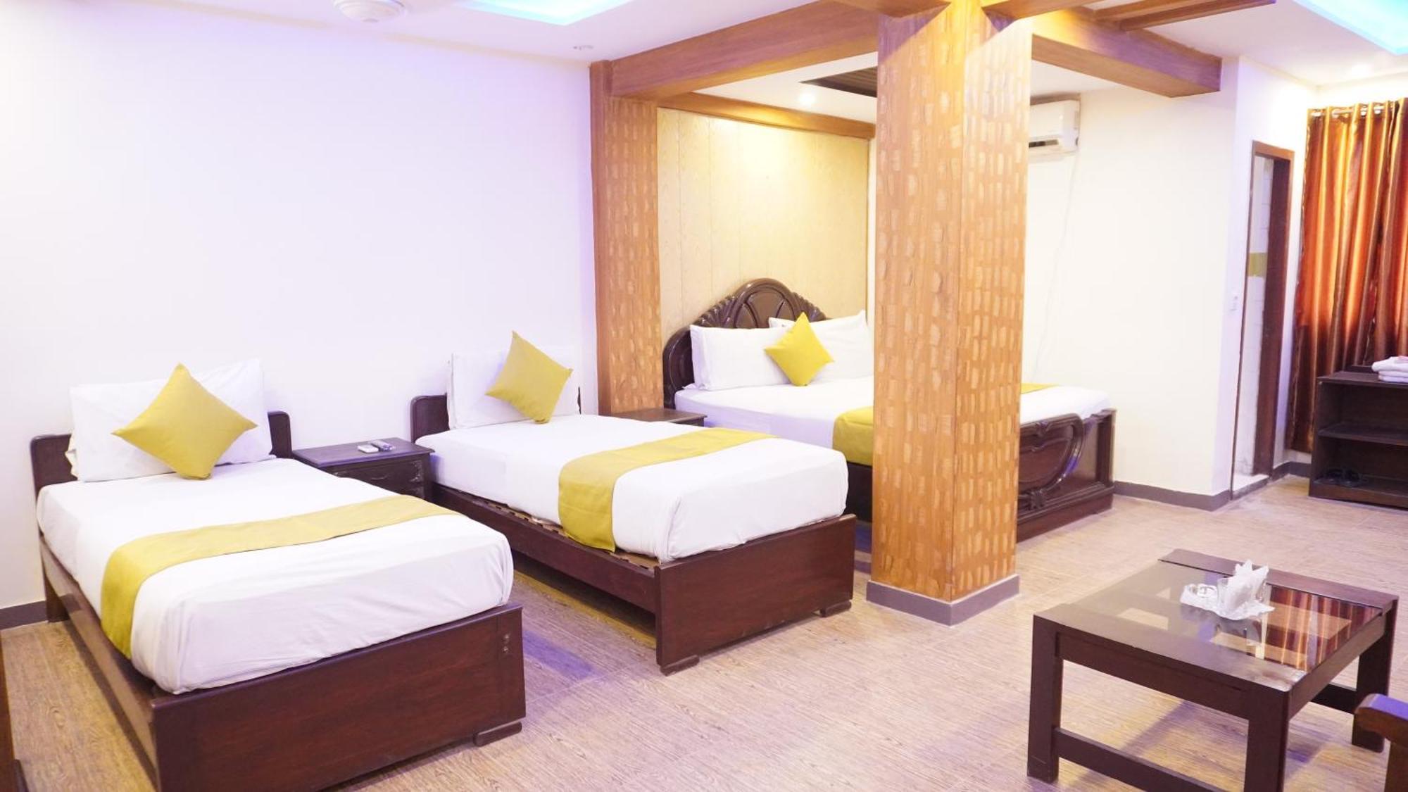 National Hotel Lahore Buitenkant foto
