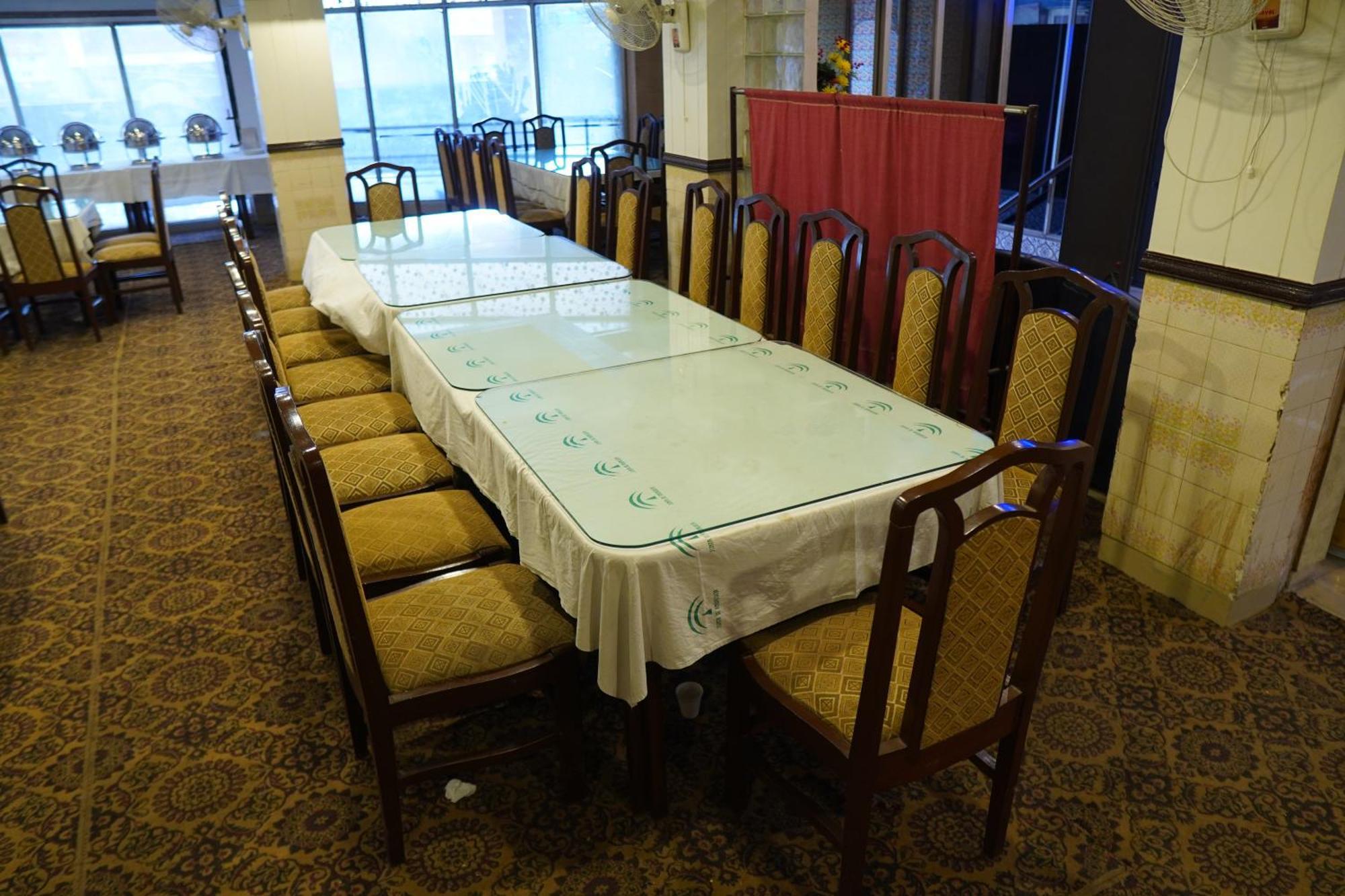 National Hotel Lahore Buitenkant foto